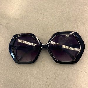 black circle glasses